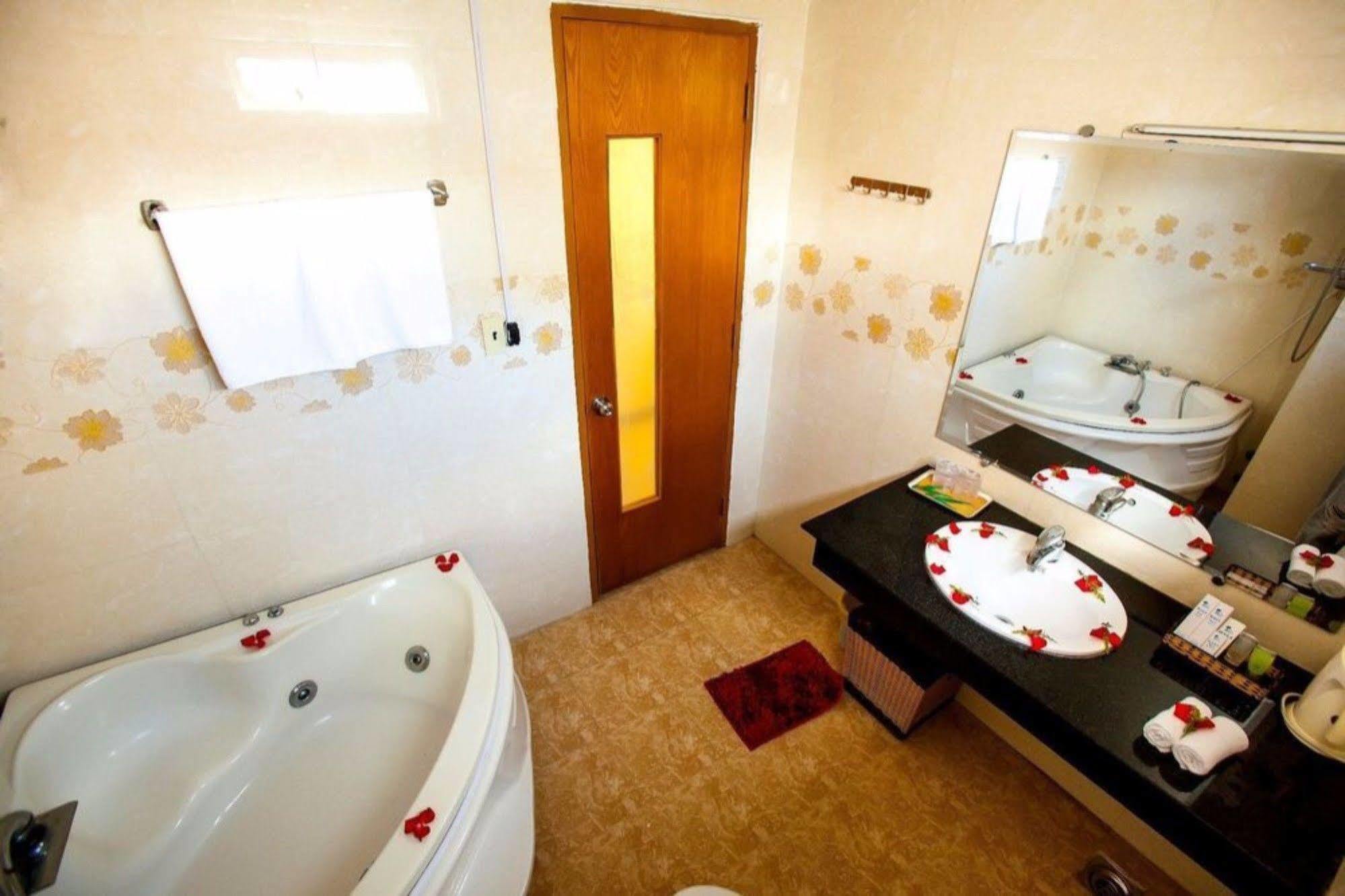 Art Boutique Hotel Nha Trang Esterno foto